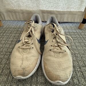 Nike Flex Experience Run 12